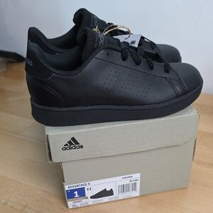 Adidas Black Sneakers kids Size 1 US